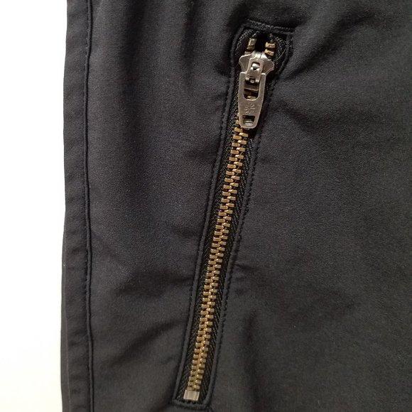 Athleta Stretch-in Skort in Black with Zippered Pockets - Picture 4 of 10